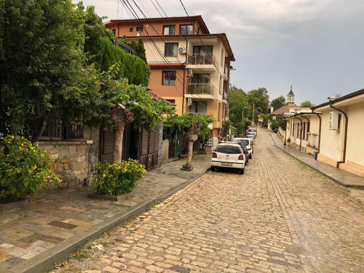 Coziness And Comfort In The Old Town Veliko Tarnovo Exterior photo